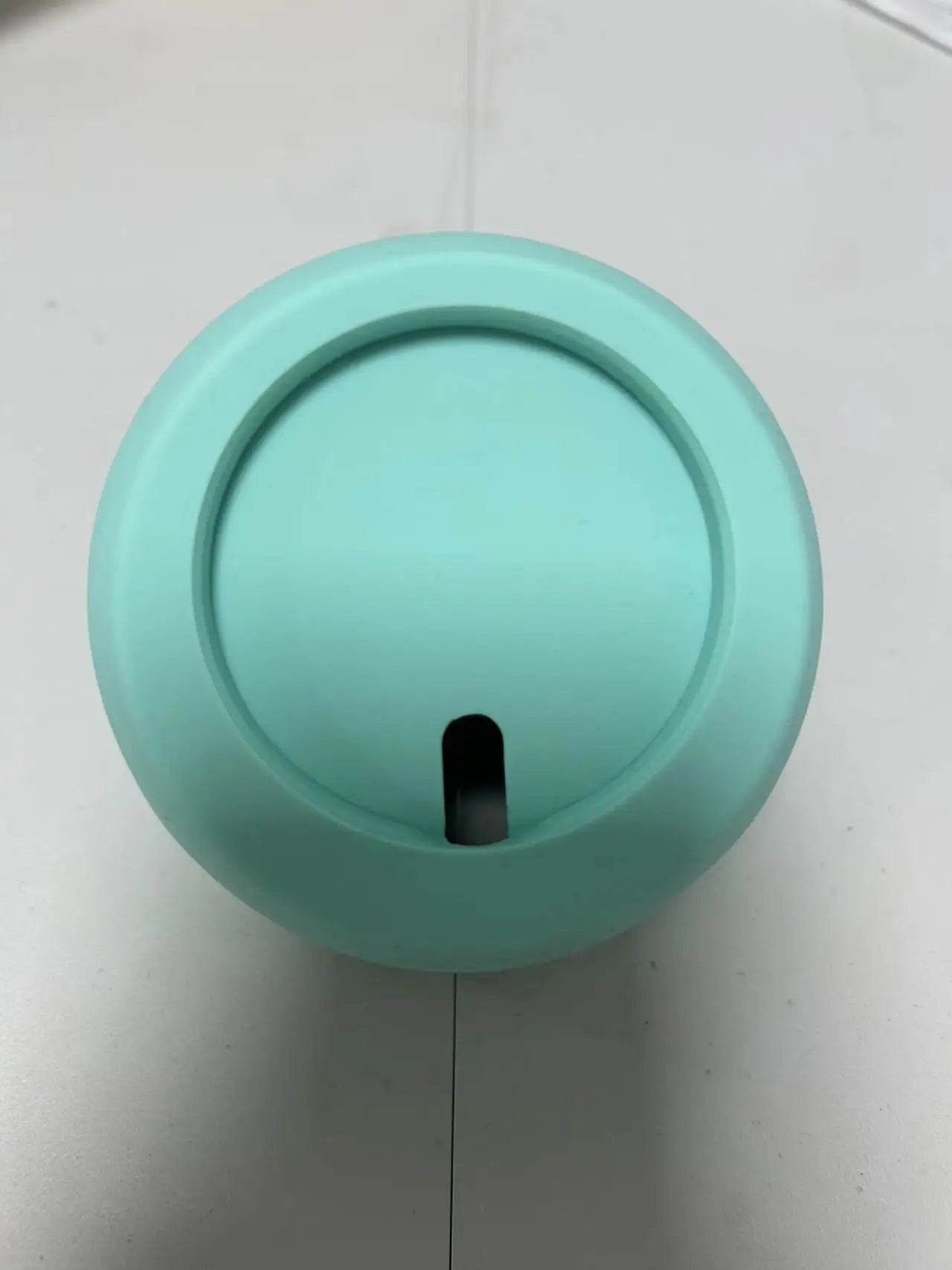Magnetic charging stand